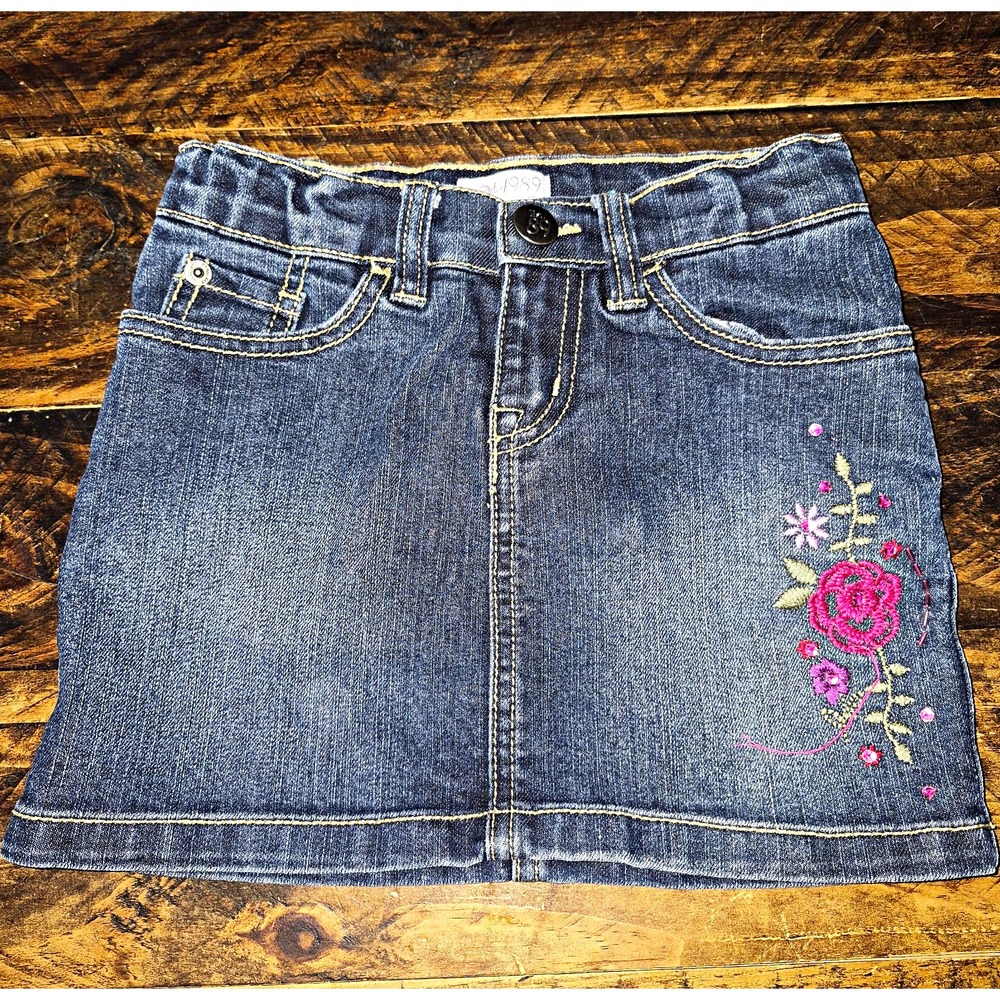 The Children's Place Girls Blue Denim Floral Embroidered Skort Size 5 Pockets